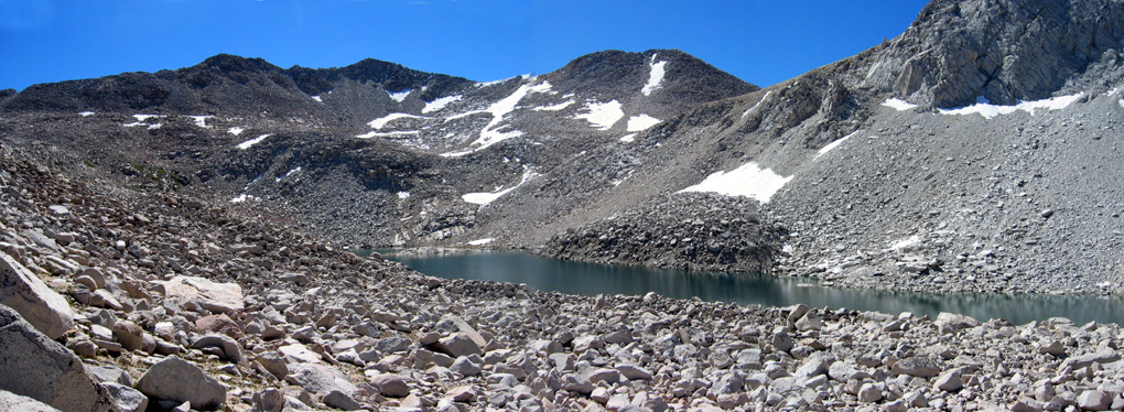 Boulder-hopping around Jumble Lake