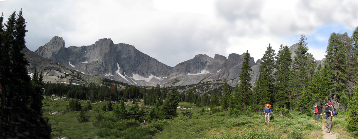 Approaching the Cirque of the Towers